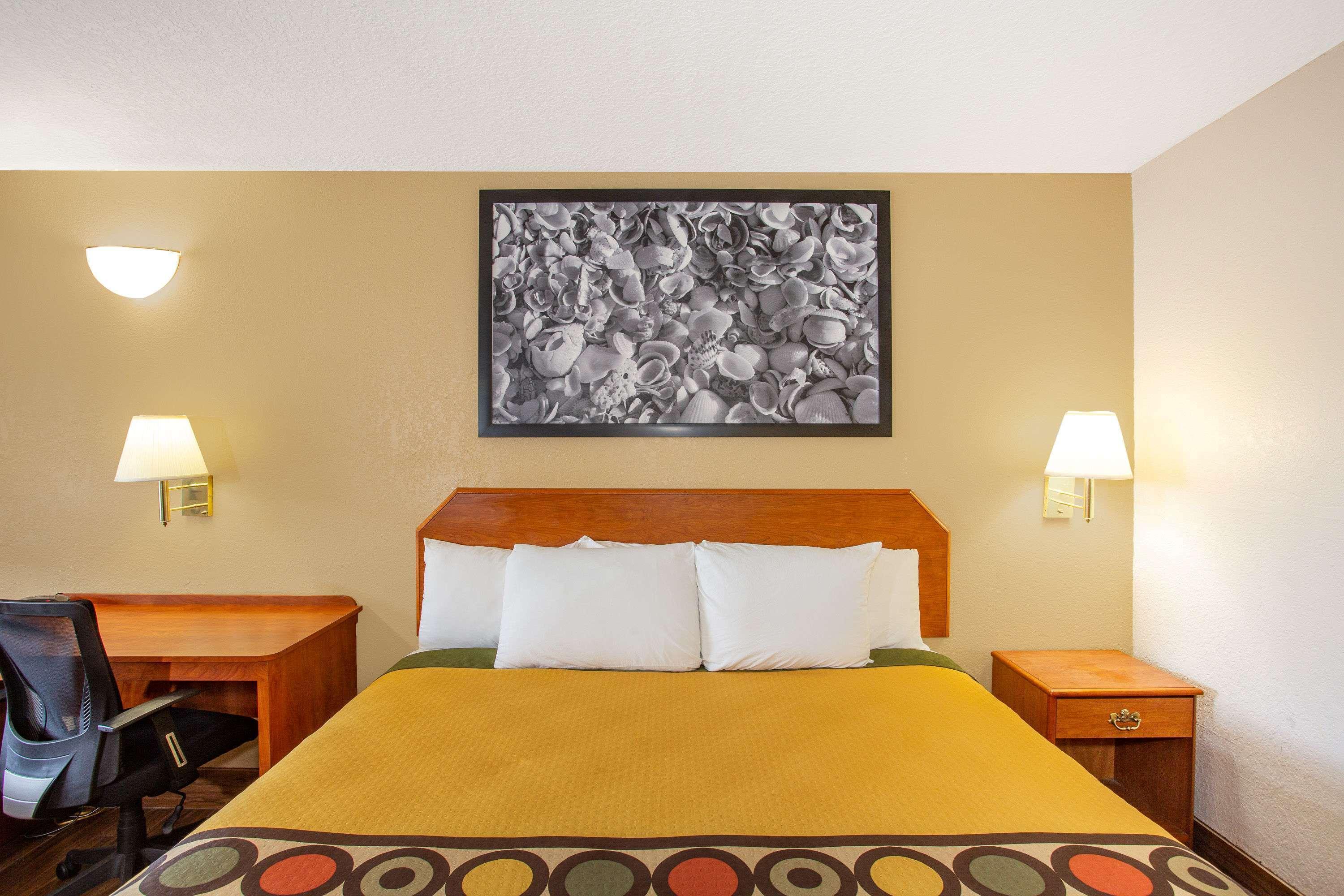 Super 8 By Wyndham North Palm Beach Eksteriør bilde
